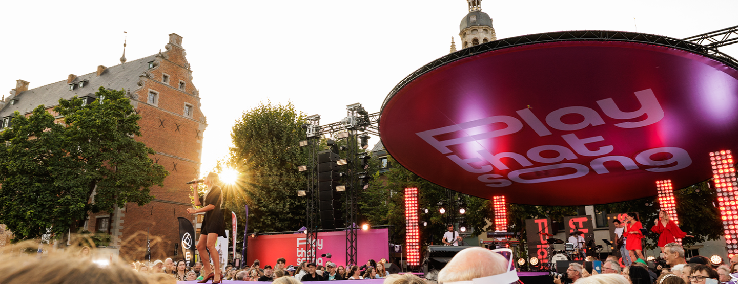 Proximus gaat op zoek naar nieuw talent in Play that Song Open Stage Proximus gaat op zoek naar nieuw talent in Play that Song Open Stage