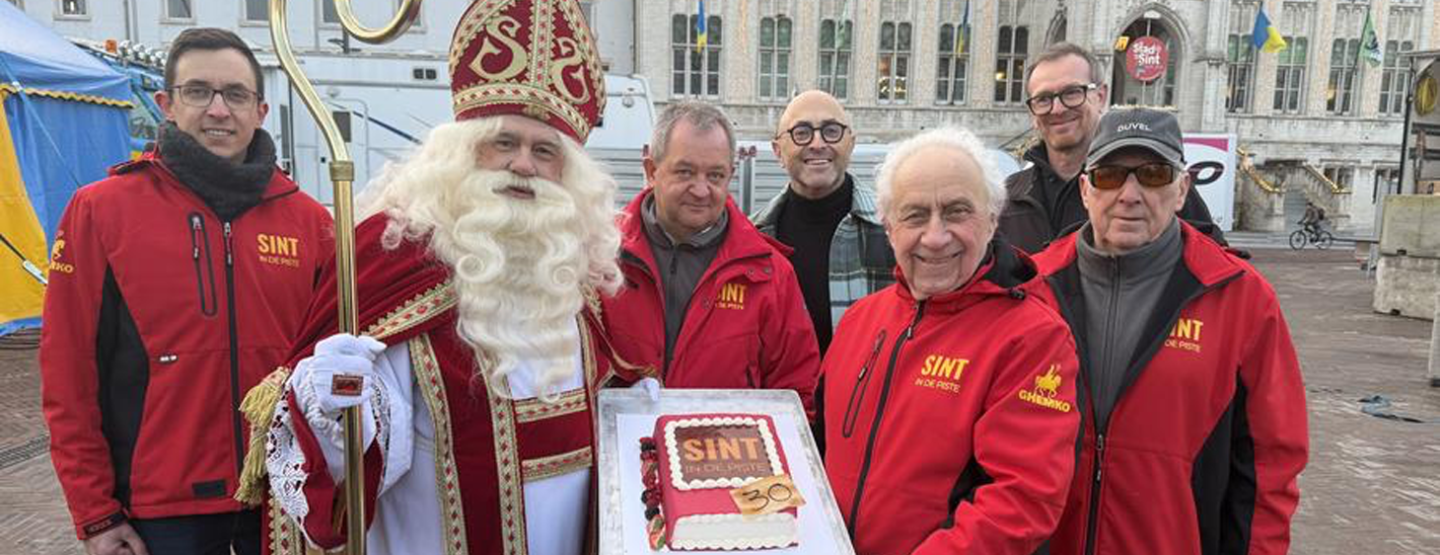 Sinterklaas trakteert met taart voor de 30ste editie van Sint in de Piste: “30.000 bezoekers en de start van een sinterklaasmarkt die we verder gaan uitbouwen” Sinterklaas trakteert met taart voor de 30ste editie van Sint in de Piste: “30.000 bezoekers en de start van een sinterklaasmarkt die we verder gaan uitbouwen”