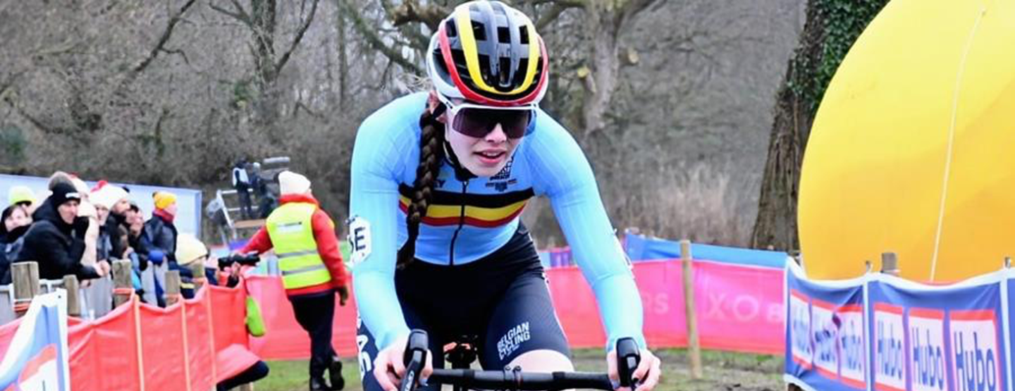 Lummense Zita Peeters pakt brons in de Team Relay op het WK veldrijden Lummense Zita Peeters pakt brons in de Team Relay op het WK veldrijden