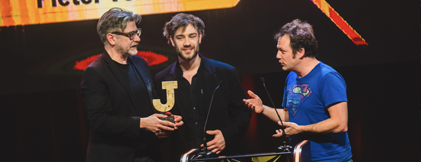 Kan favoriet Alex Agnew 7 nominaties verzilveren?