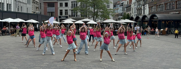 Do the Move! Kids4Kids lanceert opvallende sportieve campagne voor het goede doel met een flashmob en de steun van Stijn Coninx, Ann Wauters, Rani Rosius, Hans van Alphen e.v.a.